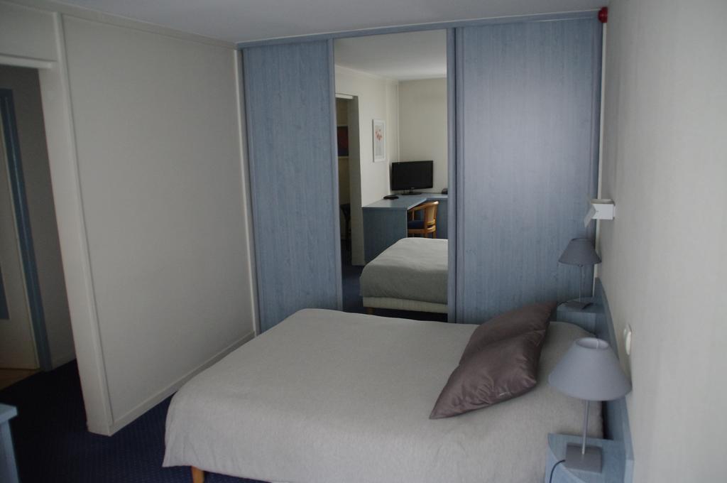 Hotel Lumiere Des Alpes Bron Habitación foto